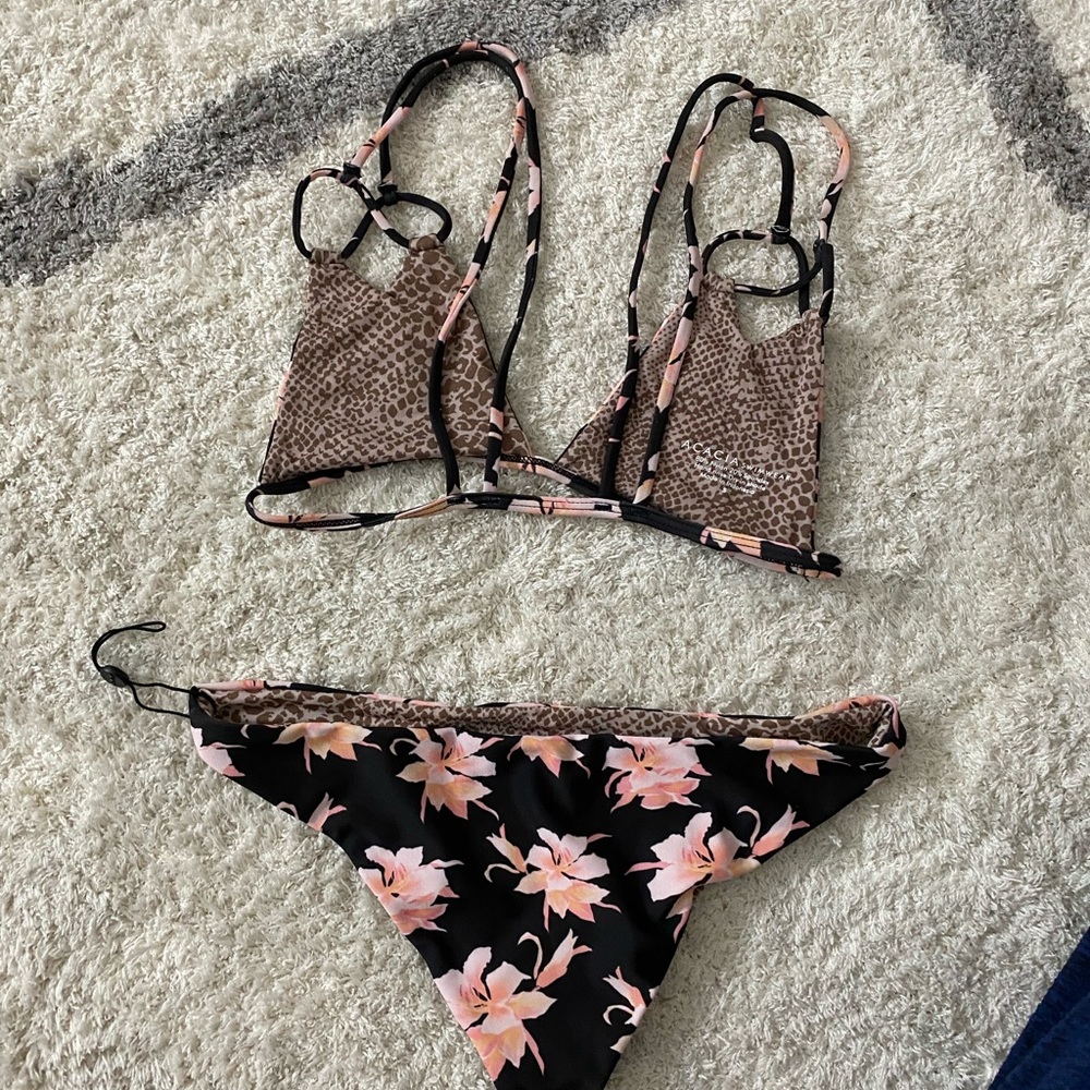 🚫SOLD🚫BNWOT acacia swimsuit - Picture 3 of 3